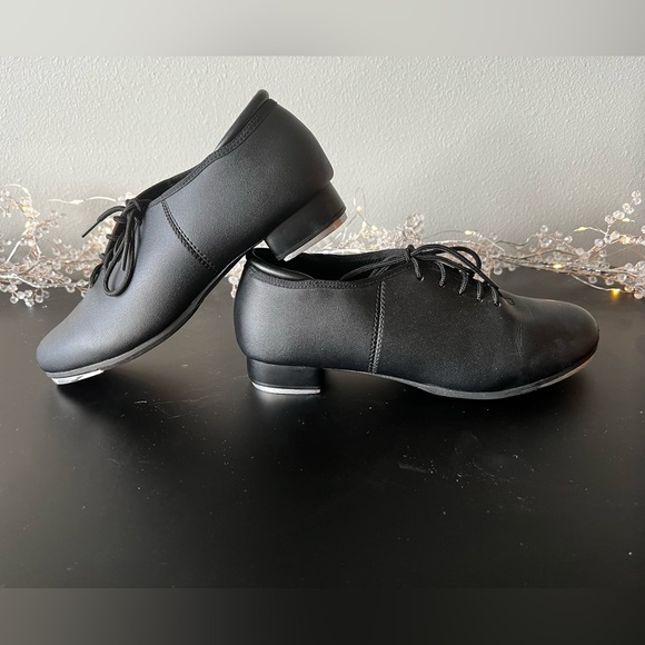 Theatricals Black Lace Up Tap Shoes Size 8.0 - Very Good Used Condition - Picture 4 of 5